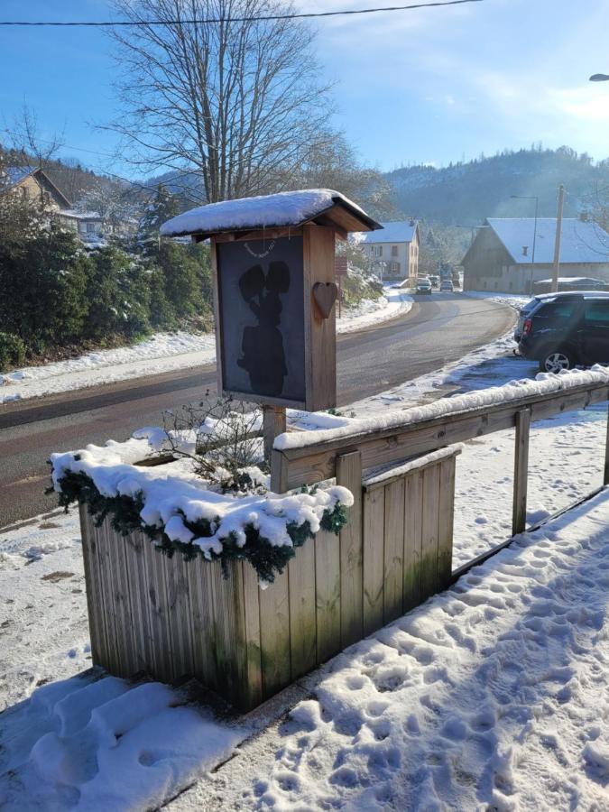 Les Jolis Coeurs Hotel Thiefosse Bagian luar foto